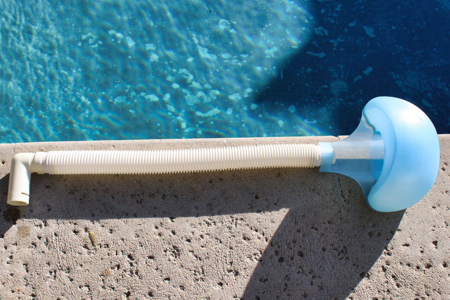 Pooldevil Pro pool cleaner, overhead out of pool